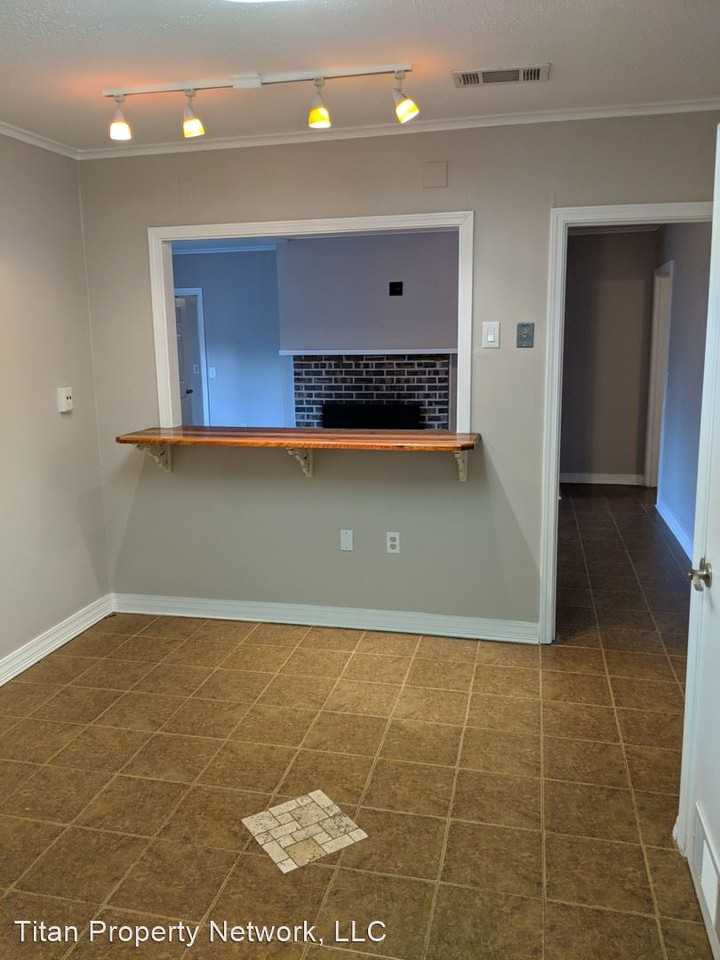 748 Dodd Dr - Photo 3 of 15