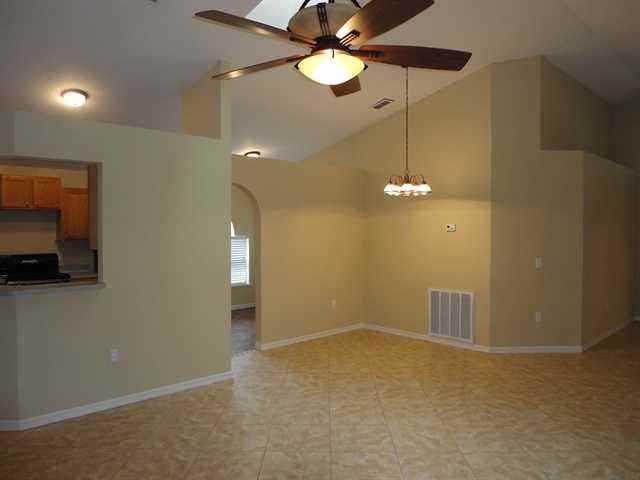 1752 Burnham Ct - Photo 2 of 16