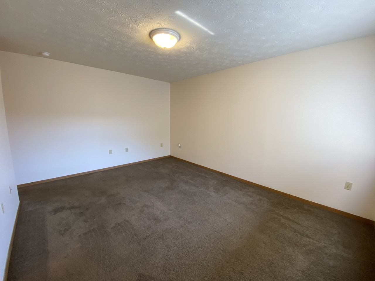 Huntington Ave Apartments - Photo 2 of 11