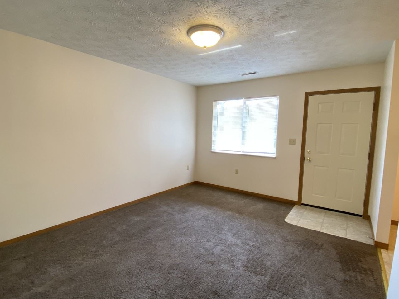 Huntington Ave Apartments - Photo 3 of 11