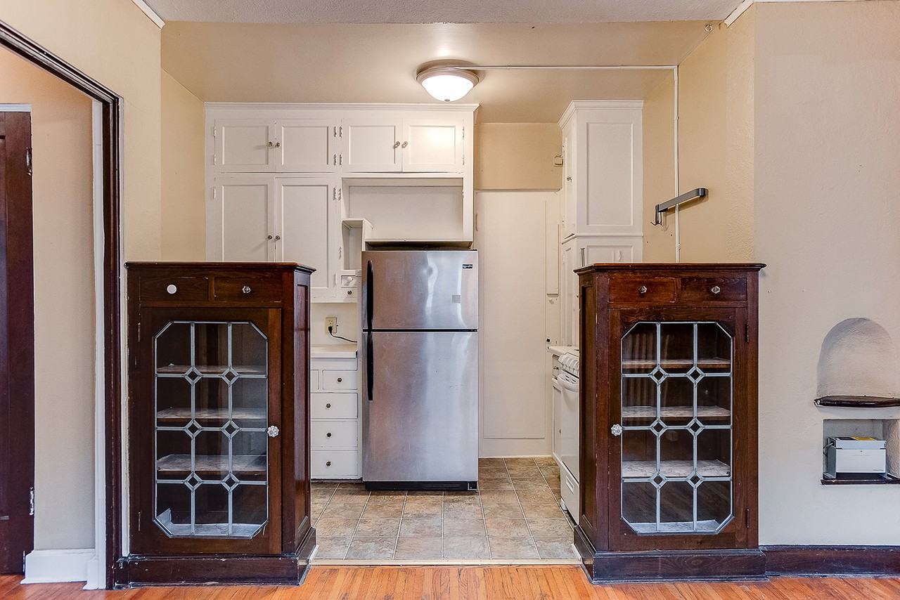 2880 Irving Ave. S. - Photo 3 of 6