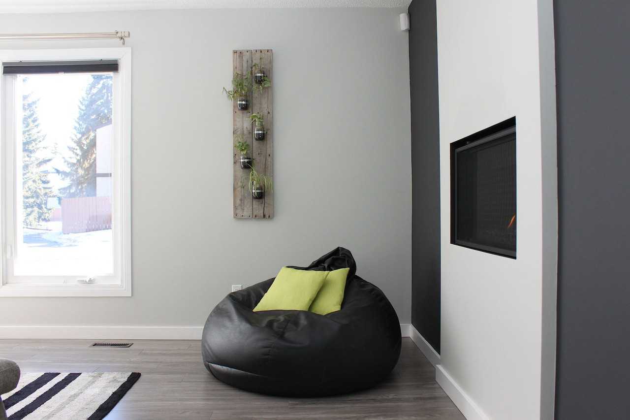 7029 32 Avenue Northwest - Photo 2 of 20