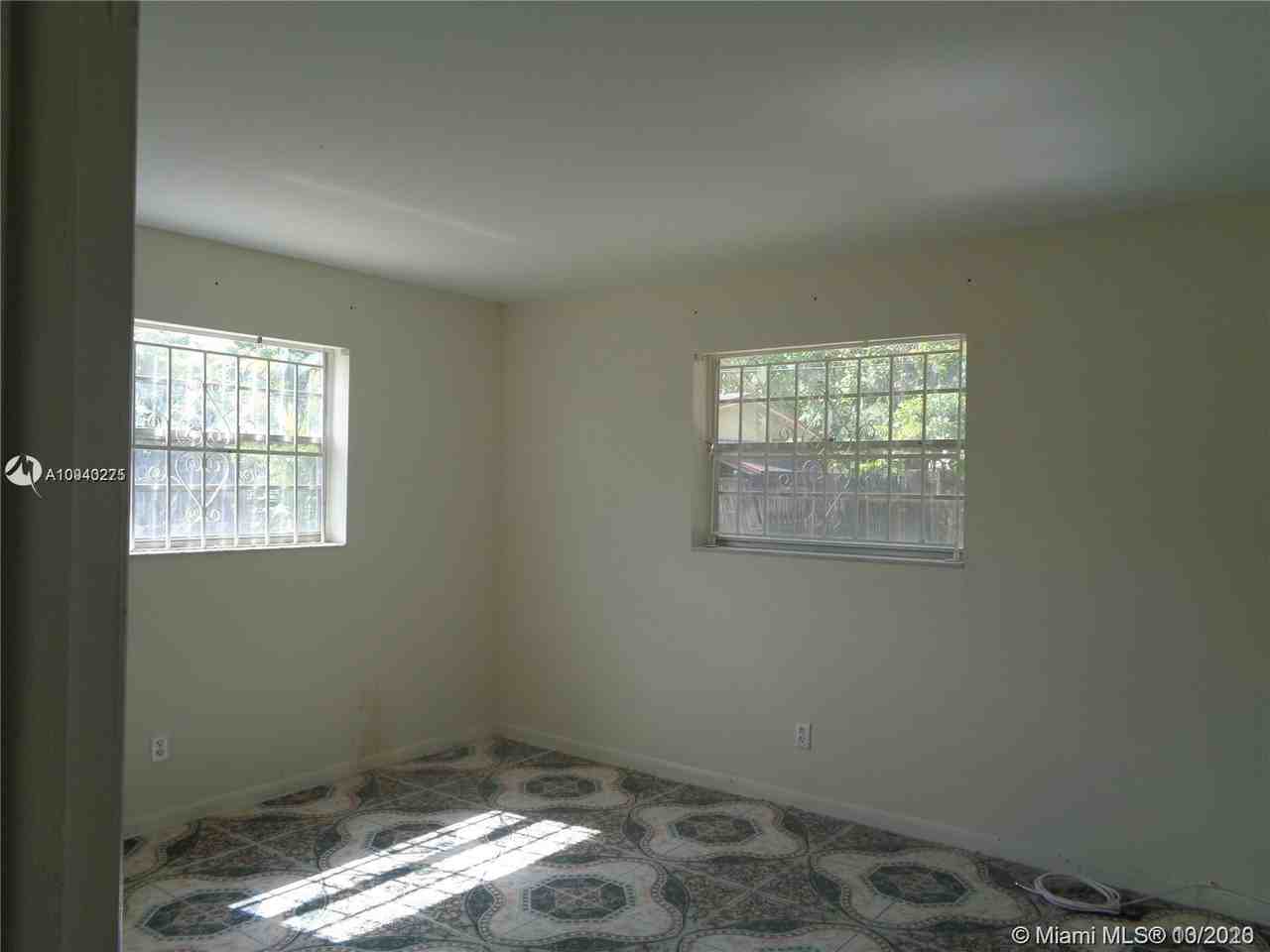 114 Allen Road - Photo 3 of 14