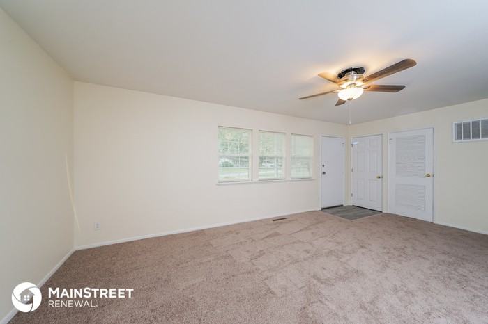 6001 Reigh Count Dr - Photo 3 of 16