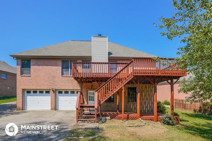 5416 Roxborough Pt - Photo 2 of 17