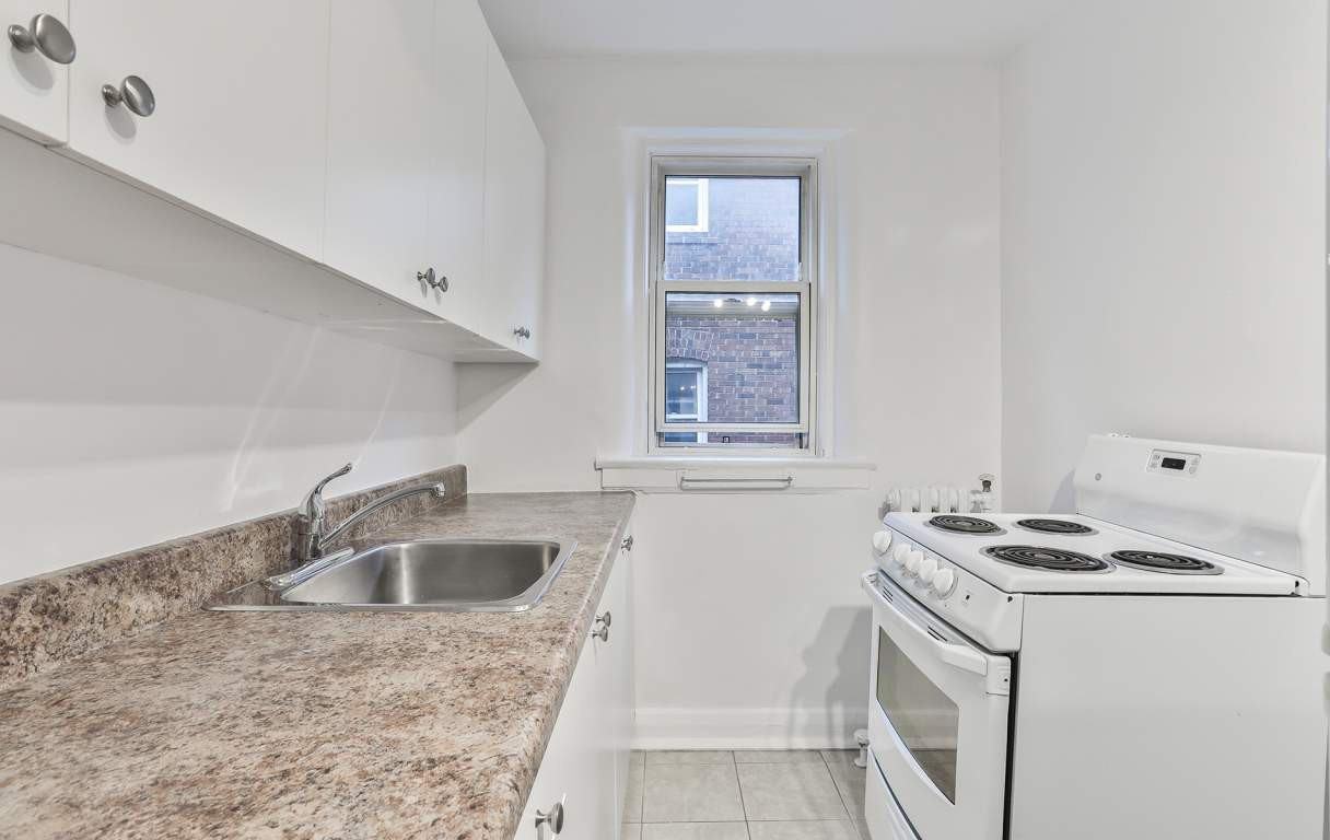 1554, 1560, 1570 & 1574 Bathurst St. - Photo 3 of 9