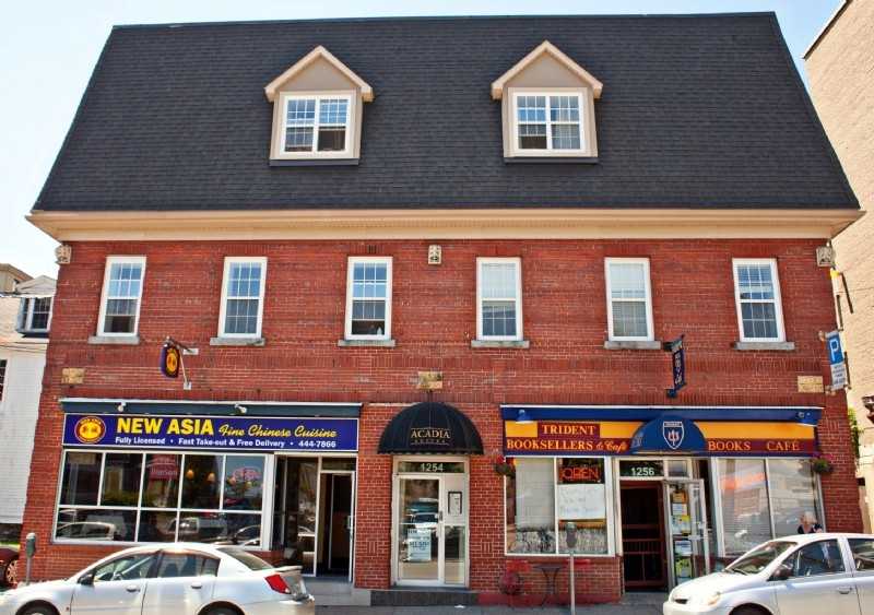 Acadia Suites - Photo 2 of 8