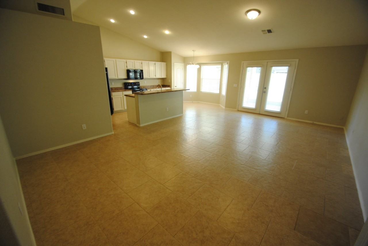 4308 East San Remo Avenue - Photo 2 of 13