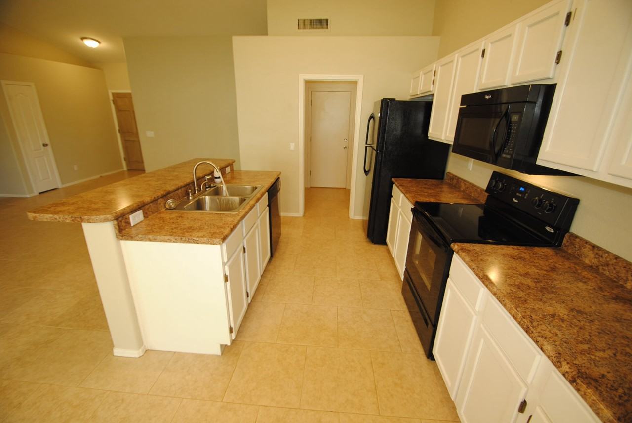 4308 East San Remo Avenue - Photo 3 of 13