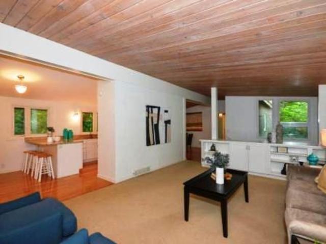 2321 Parklands Rd - Photo 3 of 16