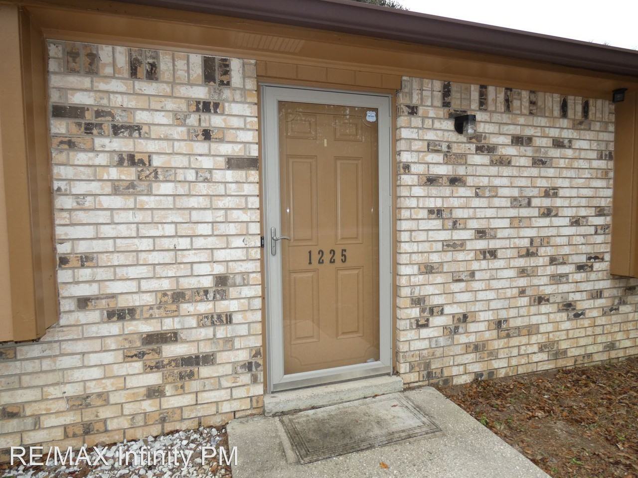 1225 Greenbrier Blvd - Photo 2 of 34