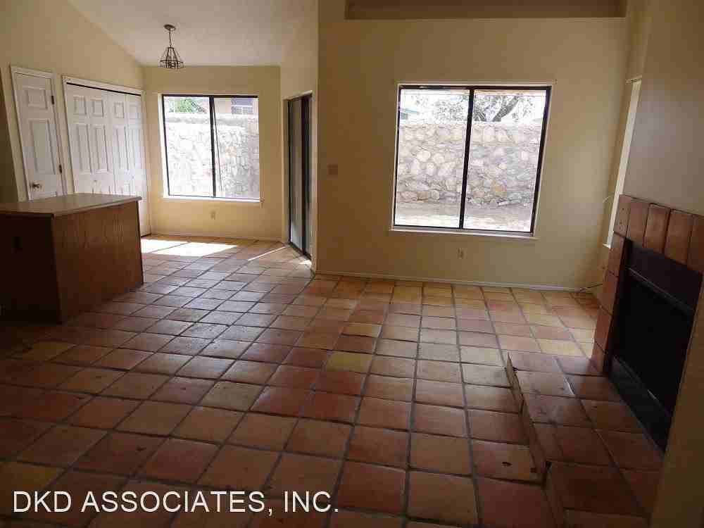 10728 Chert St - Photo 3 of 7