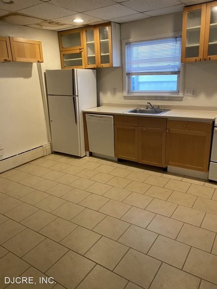 2503 S Broad Street - Photo 2 of 11