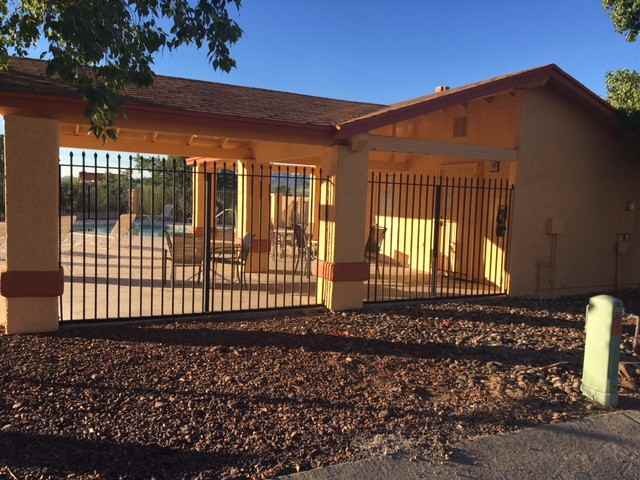 8180 N Streamside Ave - Photo 3 of 27