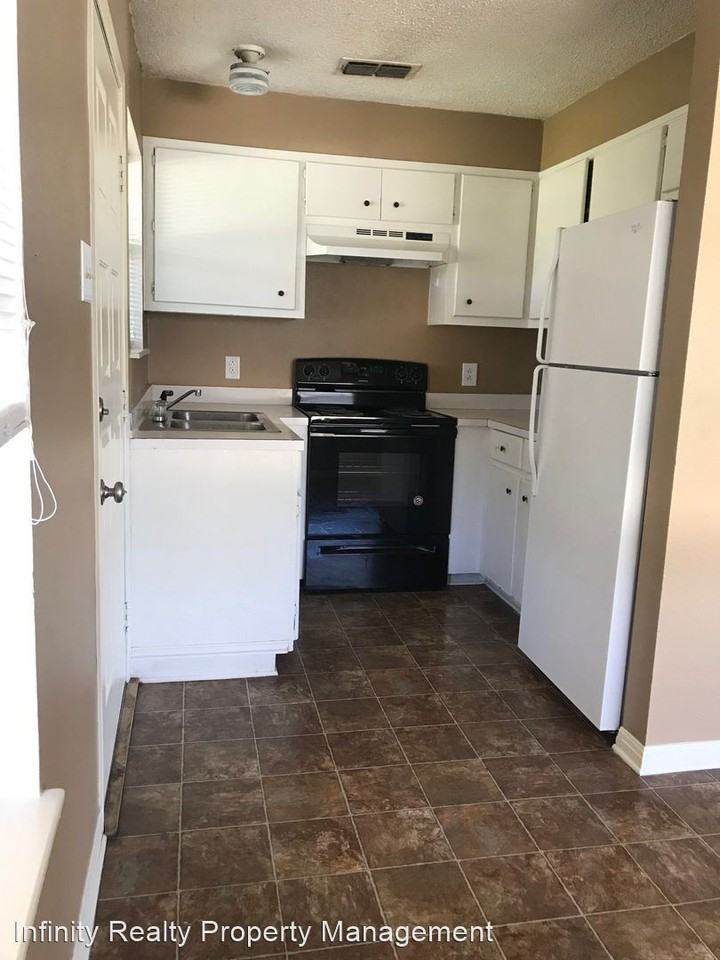 641 CR 502 - Photo 2 of 6