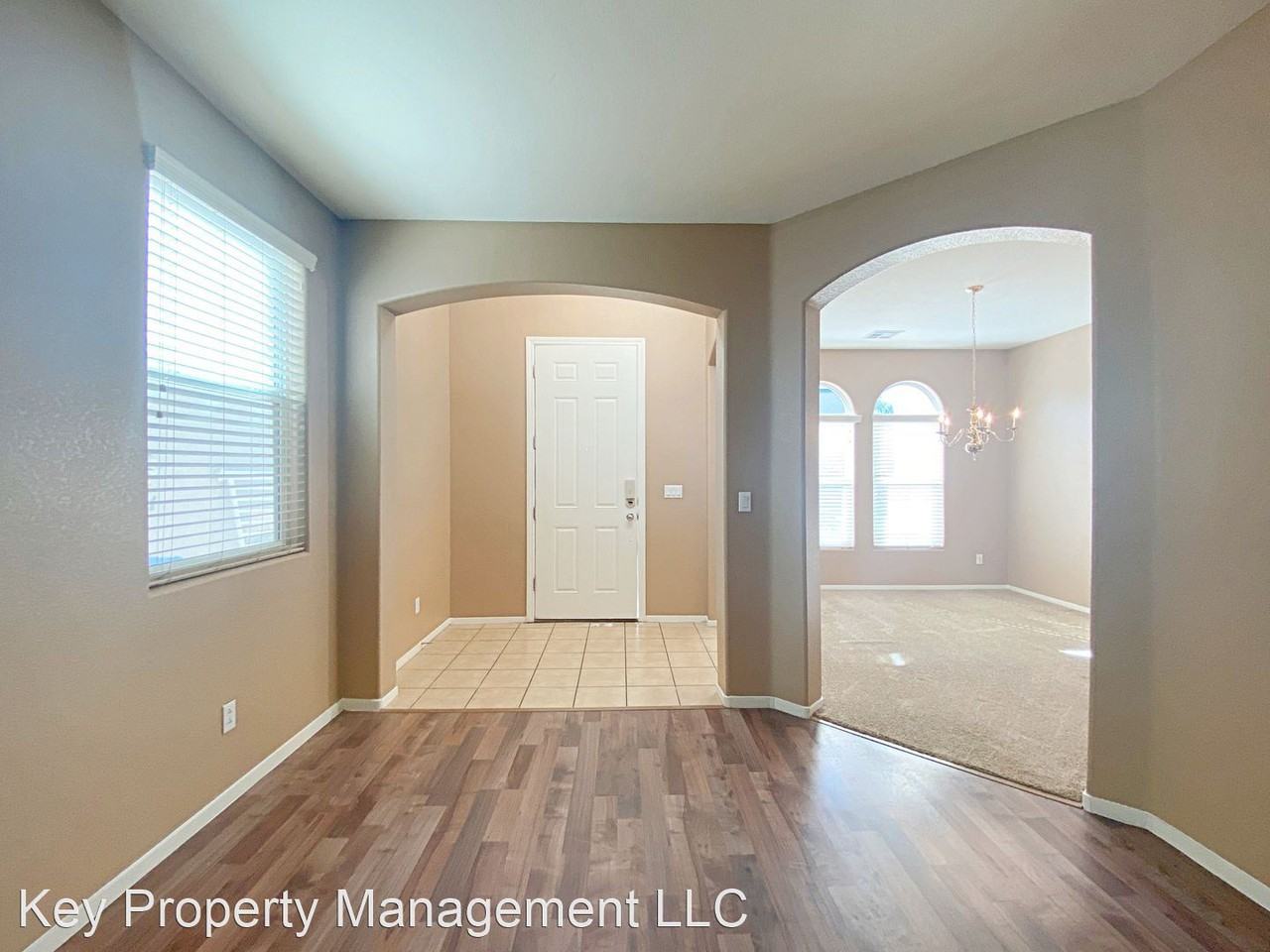 7198 Clear Range Ave - Photo 3 of 29