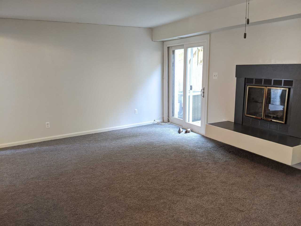 25128 Tralee Ct - Photo 2 of 15