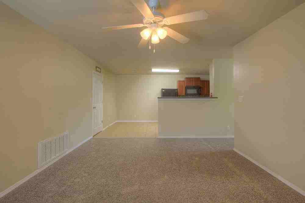 5712 N 34th St - Photo 3 of 21