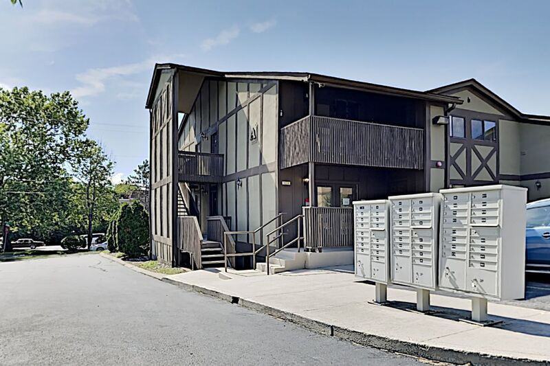 525 525 N Dupont Ave A24 - Photo 3 of 23