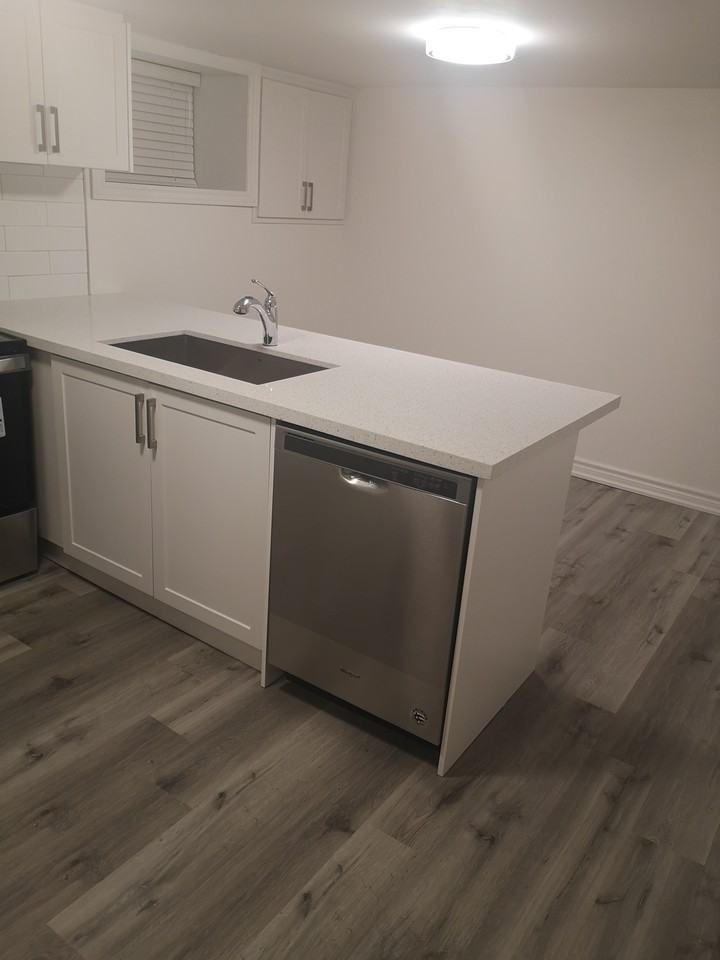 East 44th - Photo 2 of 9