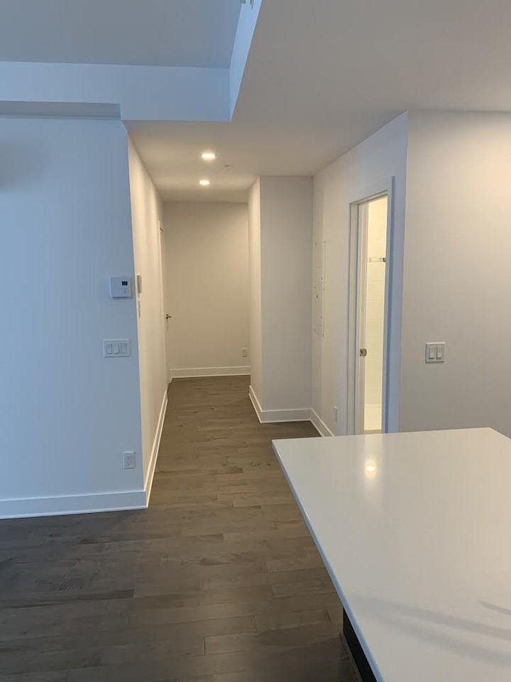 5157 Avenue de Courtrai #710 - Photo 2 of 9