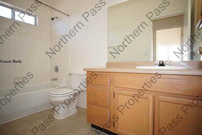 817 Dakota River Ave - Photo 3 of 31