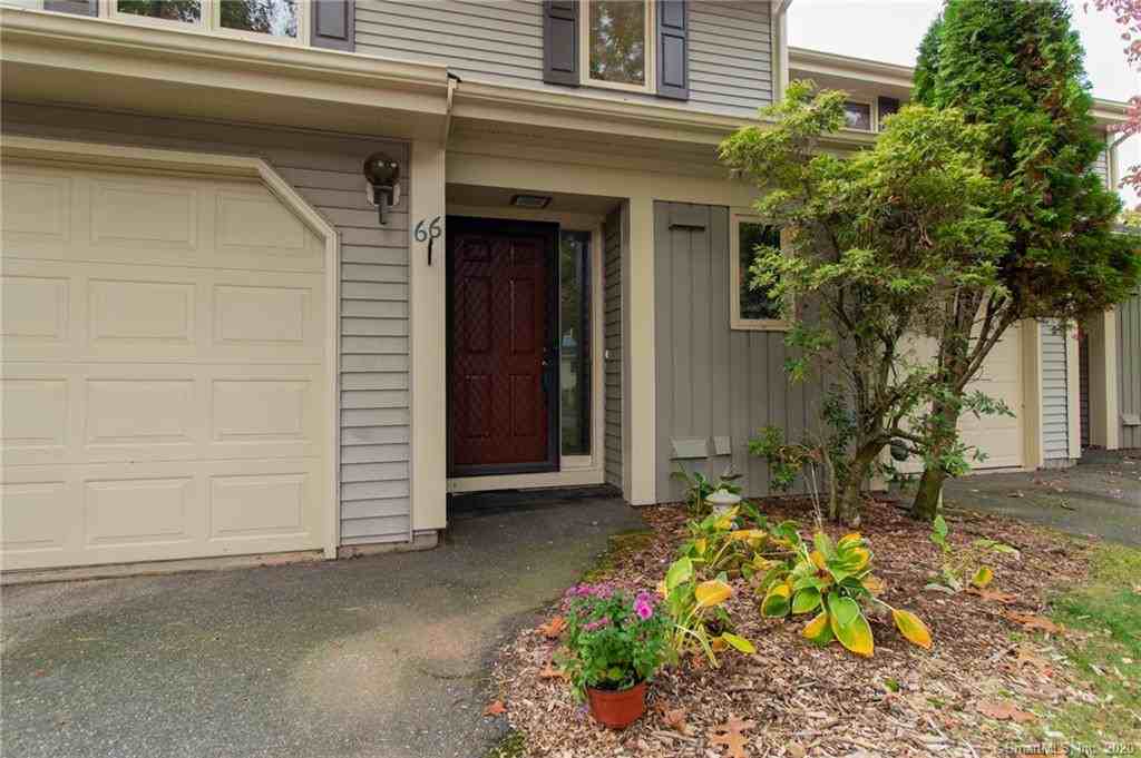 66 Copper Beech Dr - Photo 3 of 26