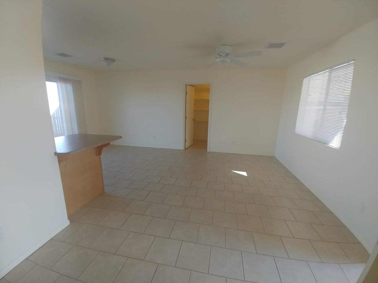 W. Hollamon St - Photo 5 of 20