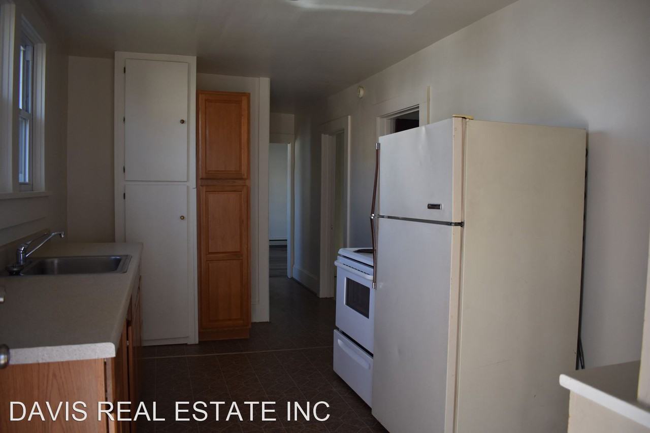 R108 W. BALD EAGLE ST. - Photo 2 of 15