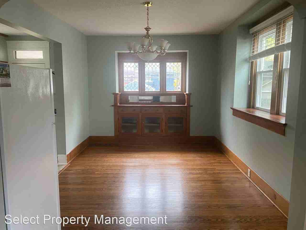933 Cottage Ave - Photo 3 of 18