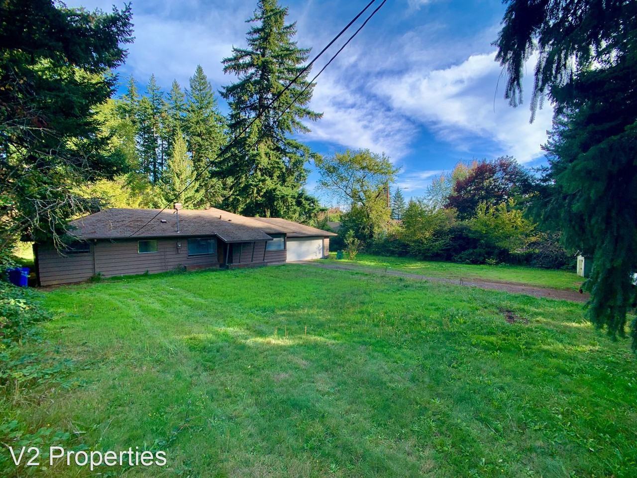 200 Ne 160th Ave - Photo 3 of 24