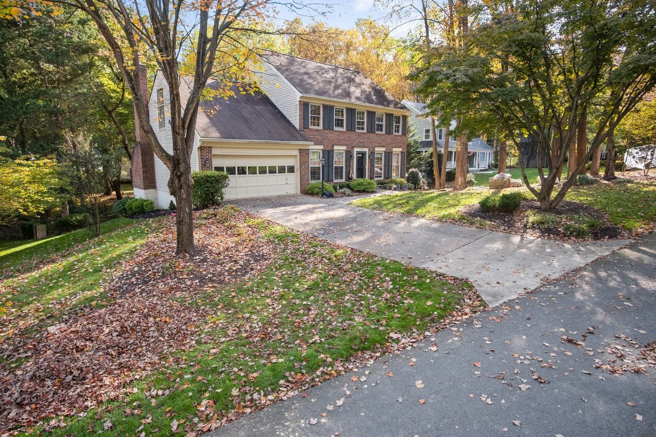 11603 Auburn Grove Ct - Photo 2 of 50