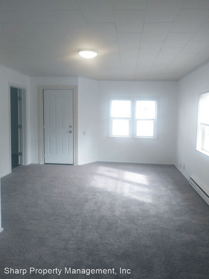 302 1/2 Alder St - Photo 2 of 10