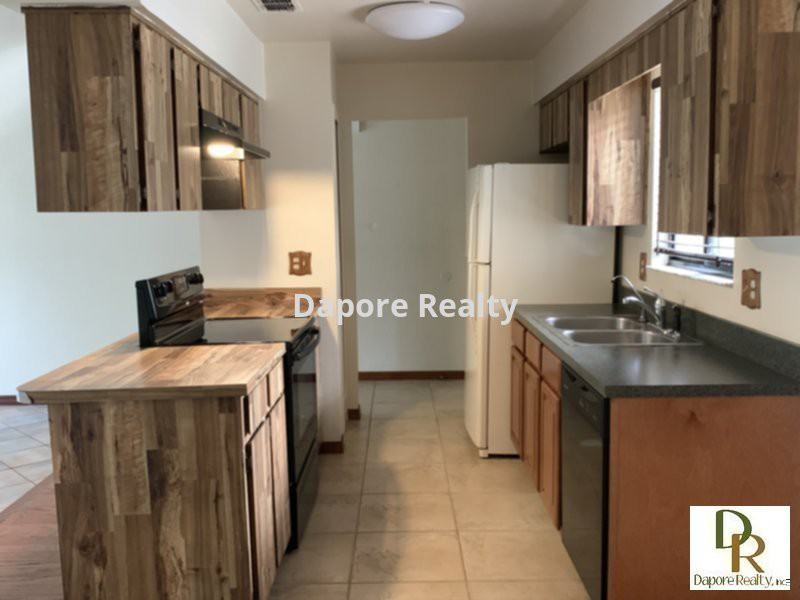 303 Hidden Lake Dr - Photo 5 of 14