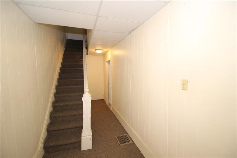 180 Oneida St Unit 1 - Photo 2 of 20