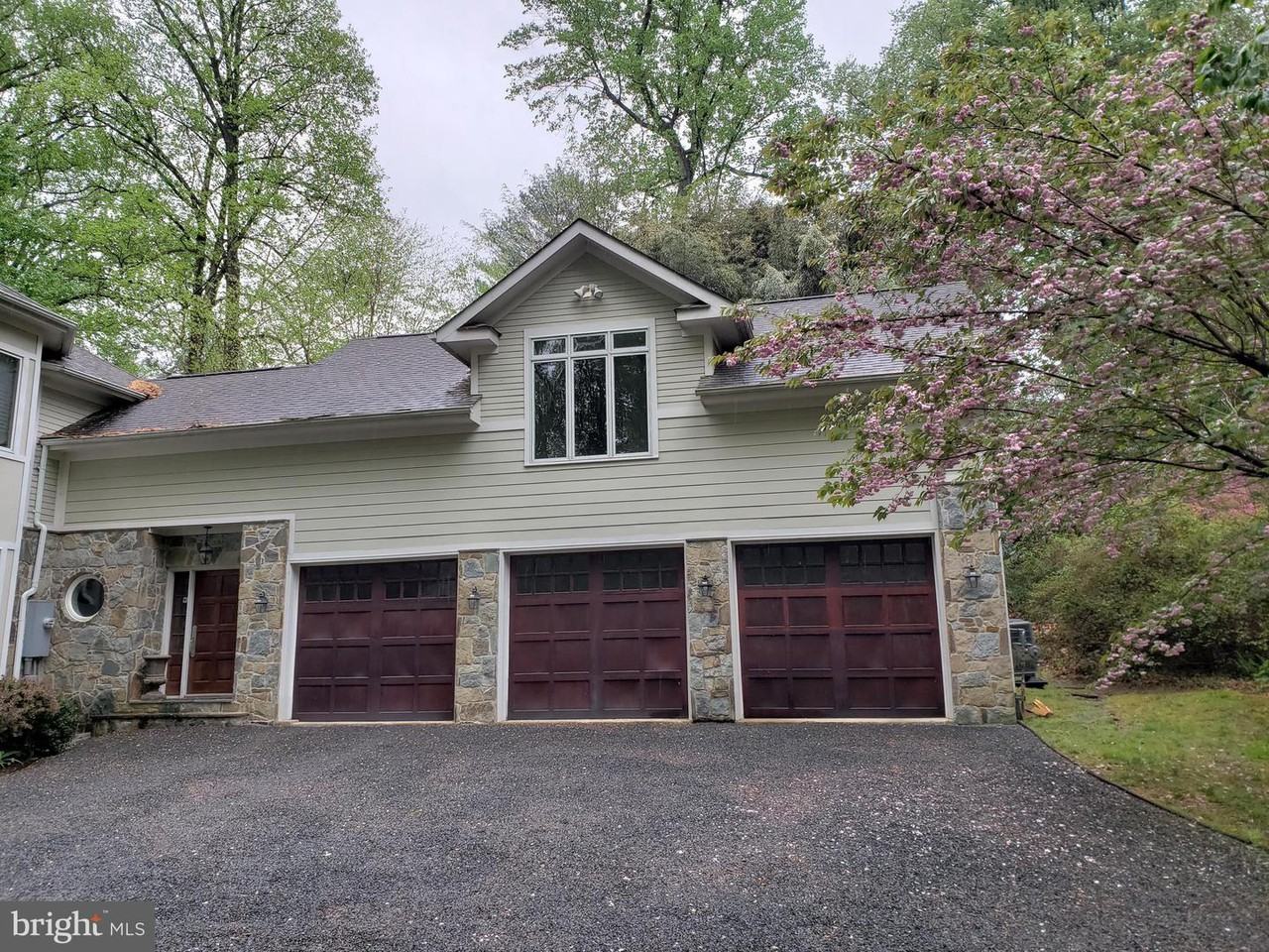 2841 N Beechwood Cir - Photo 2 of 10