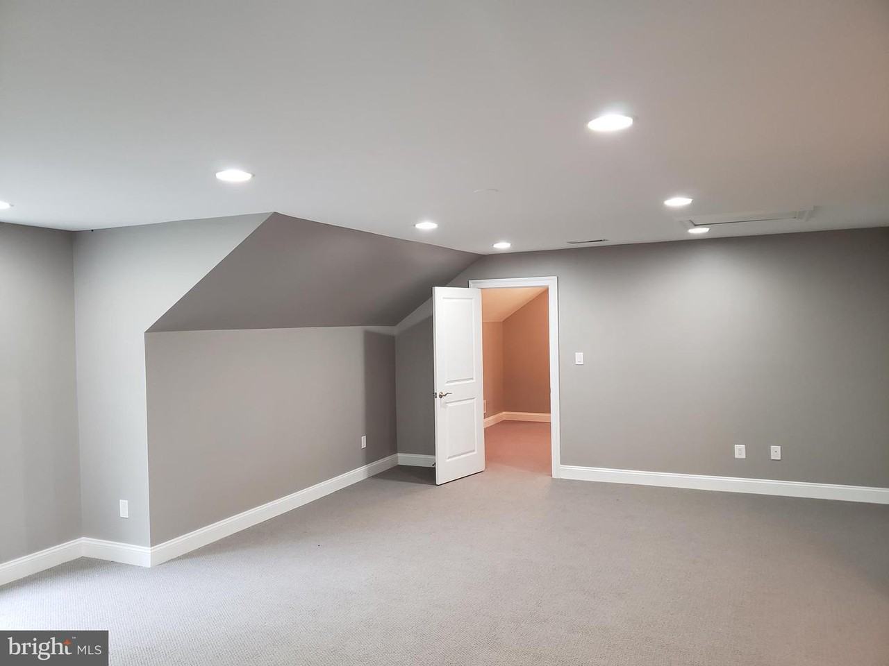 2841 N Beechwood Cir - Photo 3 of 10