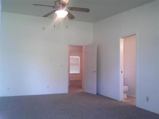 3053 Seminole Dr - Photo 3 of 11