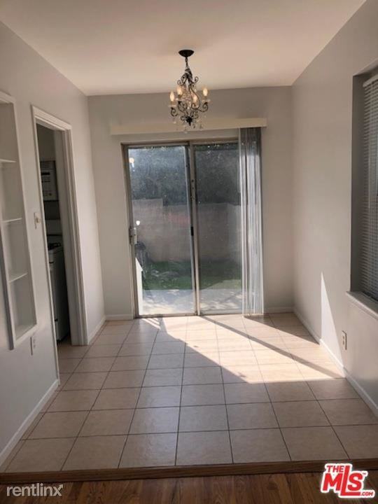 10754 Northgate St - Photo 2 of 9