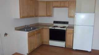 140 1/2 S Church St - Photo 2 of 11