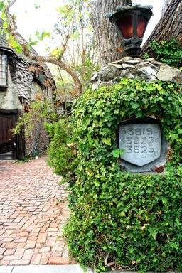 3819 Dunn Dr - Photo 2 of 17