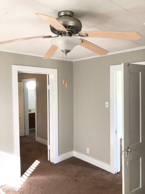 517 E Lyon St - Photo 2 of 10