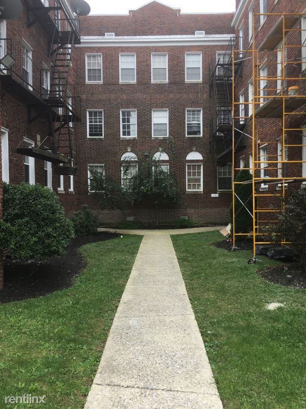 3319 3319 Liberty Heights Ave 303 - Photo 2 of 20