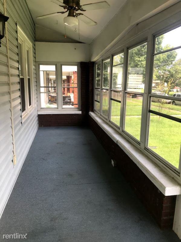 549 E Barbee Ave - Photo 3 of 19