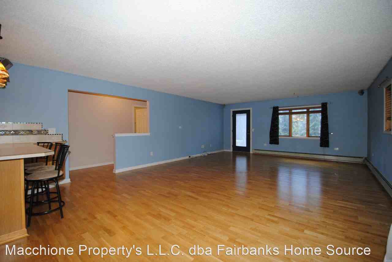 2606 Gordon Rd - Photo 2 of 16