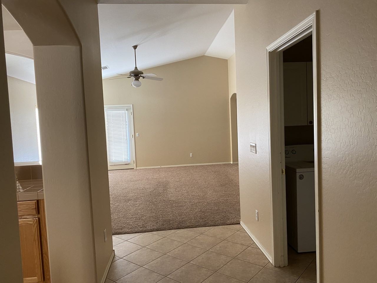 13433 W Watson Ln - Photo 2 of 36