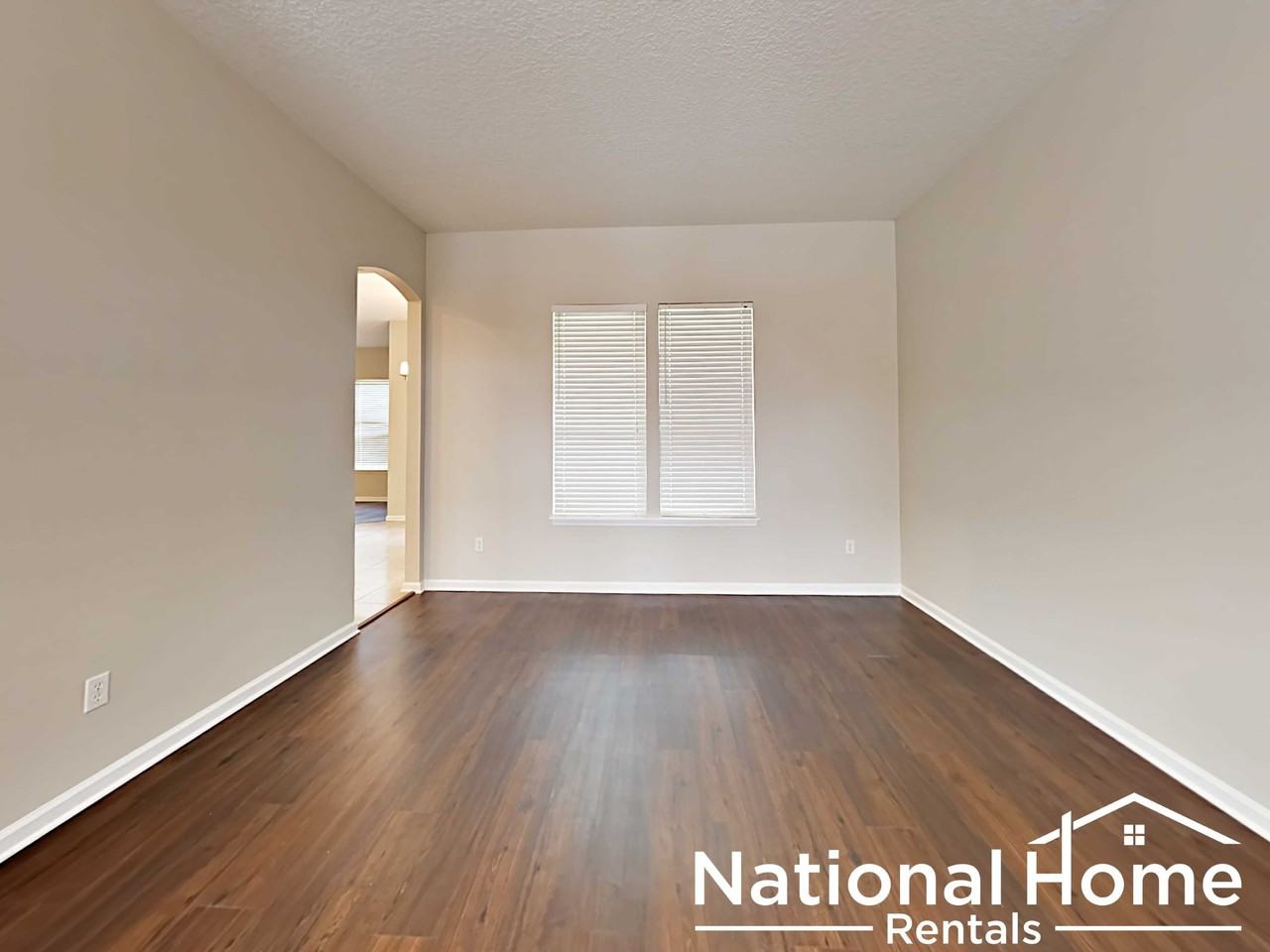 14586 Zachary Dr E - Photo 3 of 15