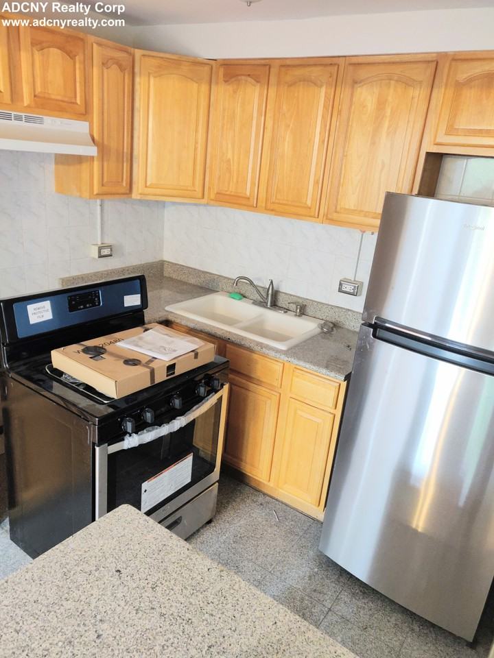 801 Elton Ave 2 - Photo 3 of 4
