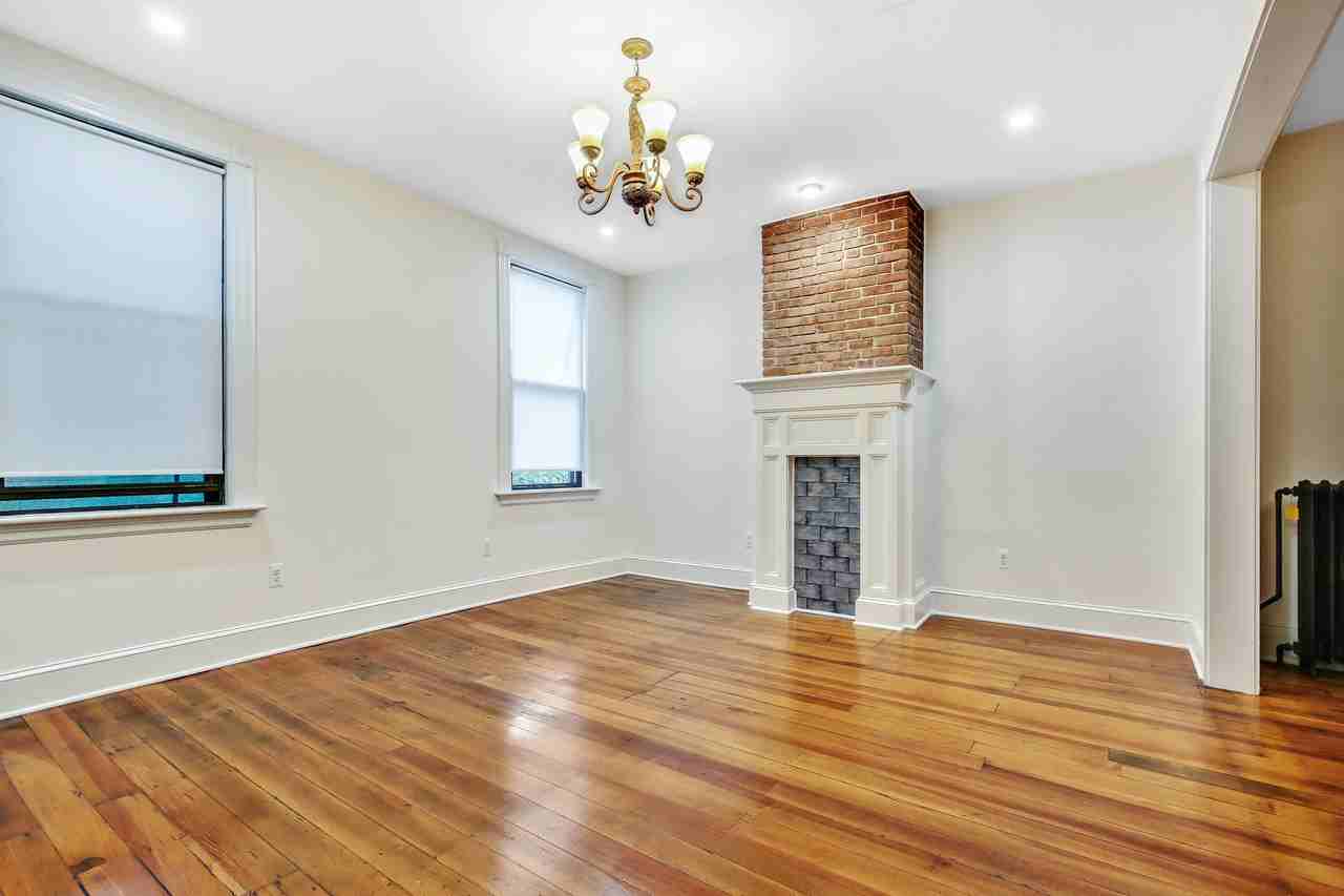 223 Pine Street 3 - Photo 3 of 10