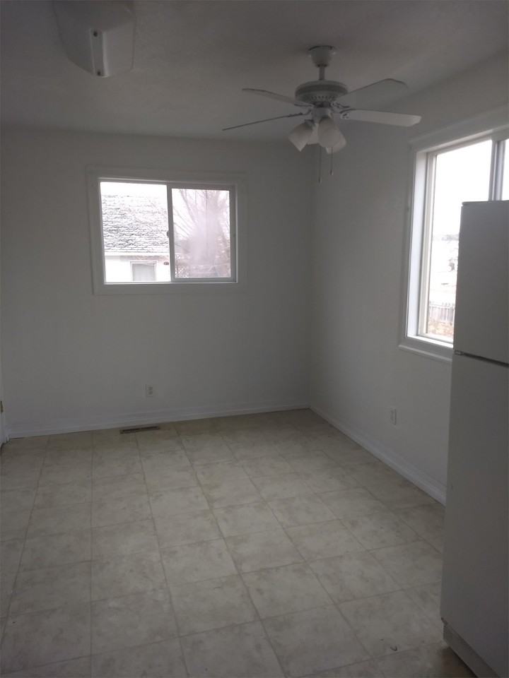 1550 W A St - Photo 3 of 6